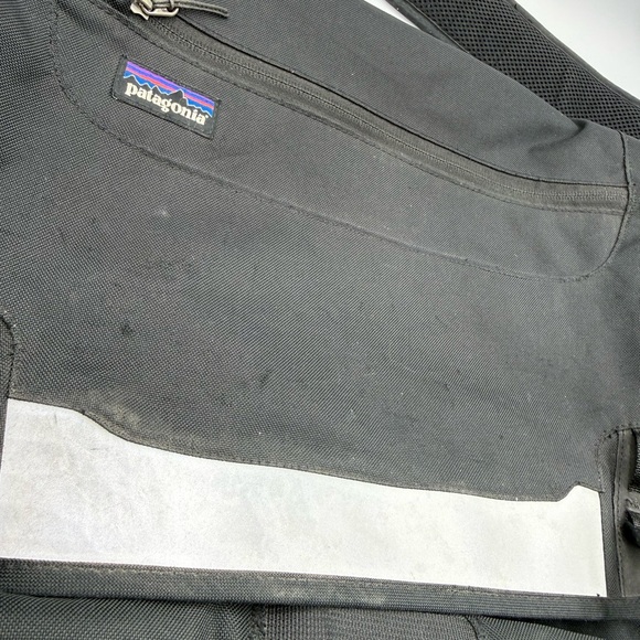 Patagonia Half Mass Messenger Crossbody Backpack Bag - Picture 5 of 14